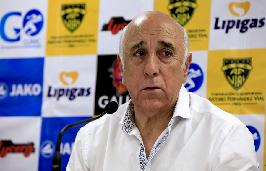 Nelson Acosta es internado de urgencia en clínica de Rancagua