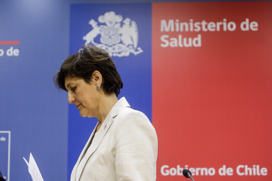 Ministra Aguilera y operación de su madre: “Descarto que hubo algún tipo de privilegio”